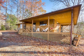 Birdwatching, Board Games and BBQs Cabin in Murphy!